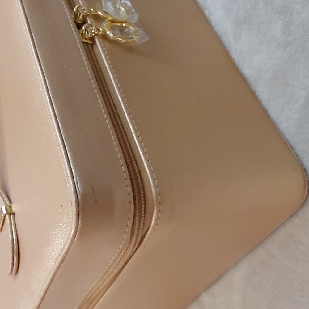 Vintage Gold Estee Lauder Makeup Storage Box Travel Box Red Interior - Picture 8 of 16